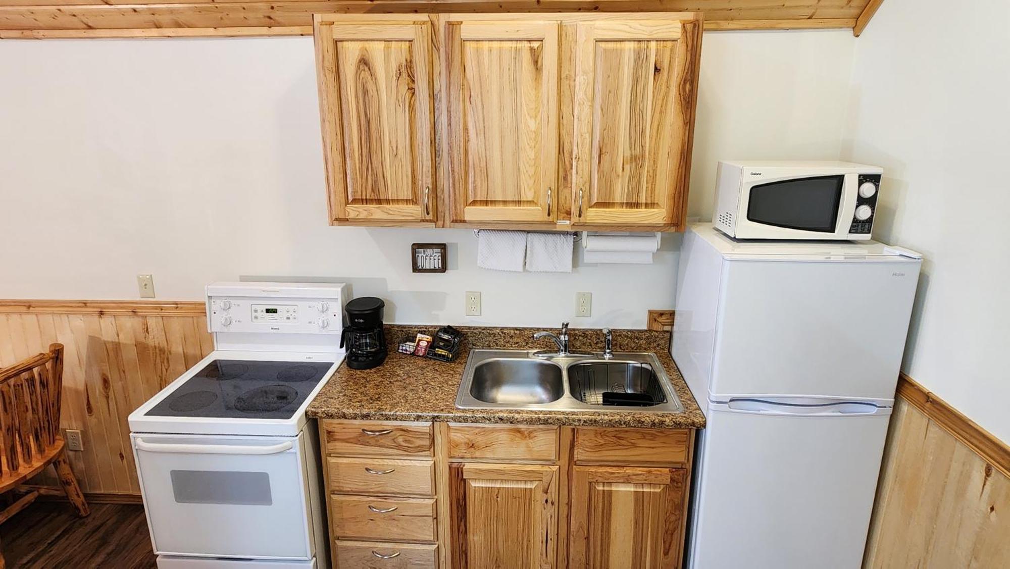 Beargrass Lodging & Rv Resort Hungry Horse 外观 照片